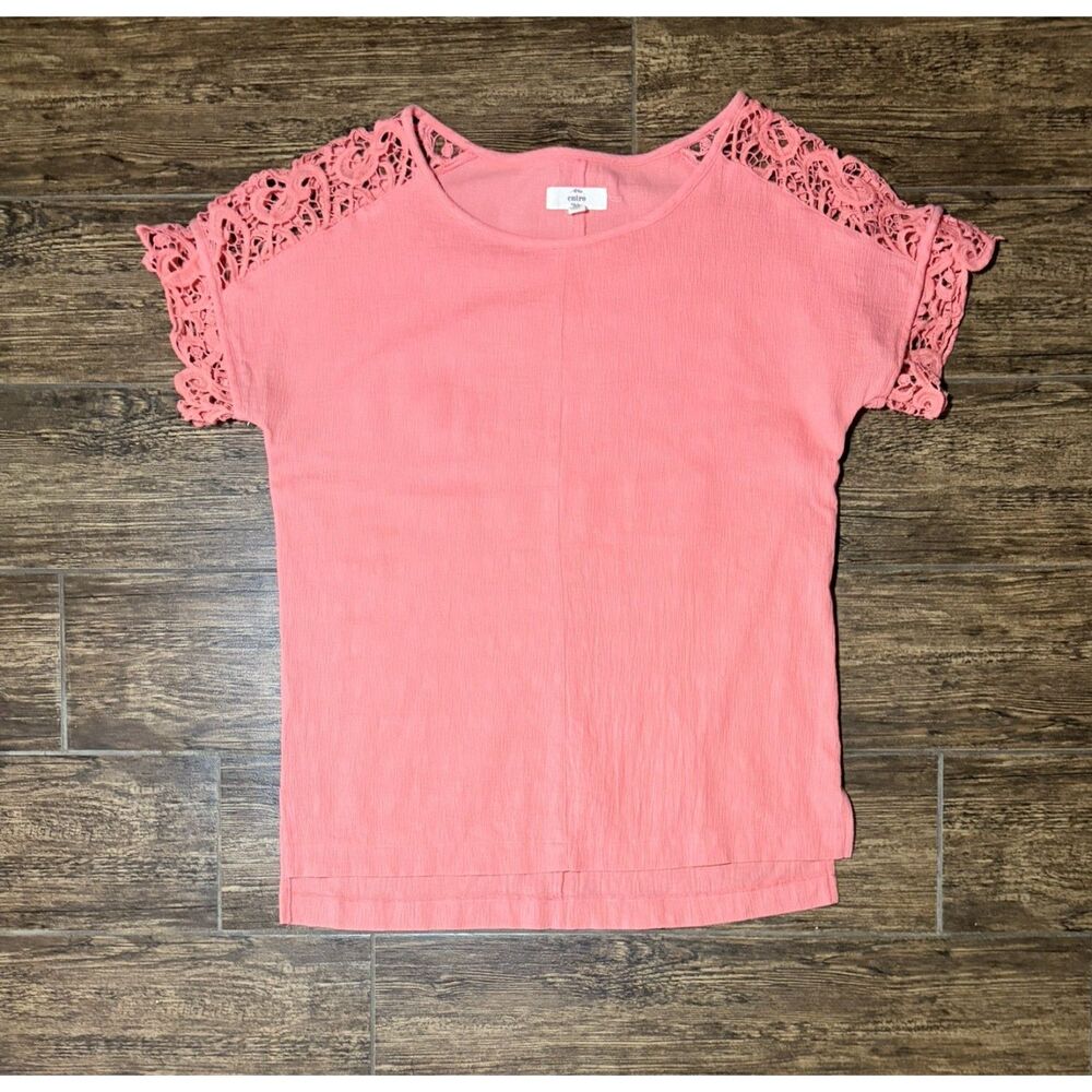 Entro Coral Crochet-Sleeve Top - S